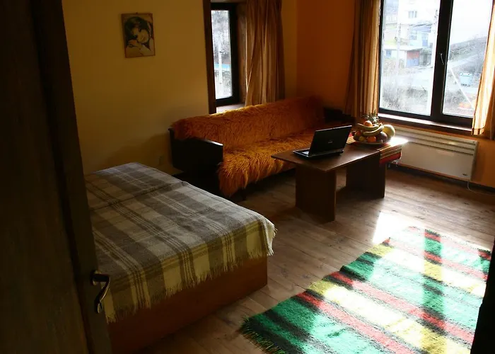 Karaivan ゲストハウス Arda